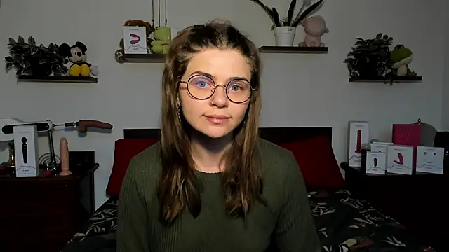 HaleyReedme online show from March 2026 07:48:02 AM