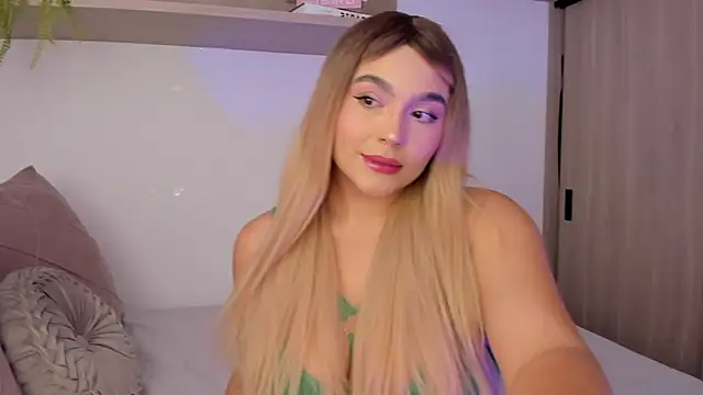 eva sainnt online show from June 2026 10:04:02 PM