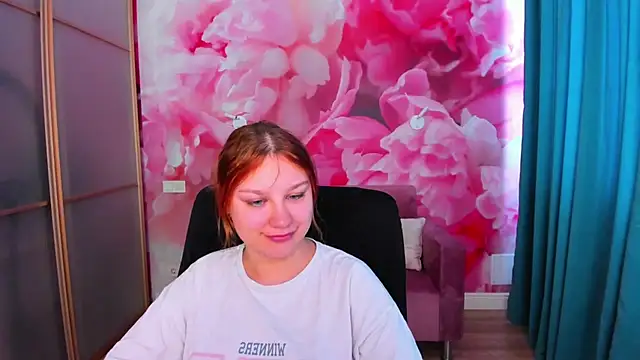 AngelinaLow online show from May 2026 11:28:01 AM