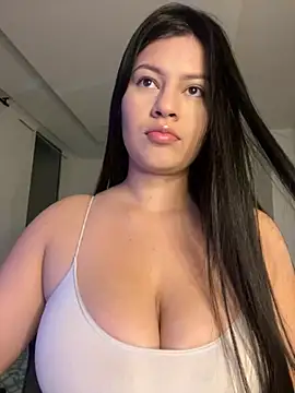 Snapshot of Saanvi21 chatting on July 2026 04:29:02 AM Saanvi21 online show from July 2026 04:29:02 AM
