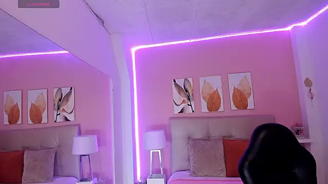 Molly h0t online show from March 2026 12:20:01 PM