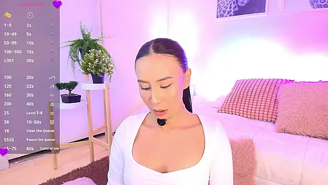 Valen ross  online show from March 2026 09:29:02 PM