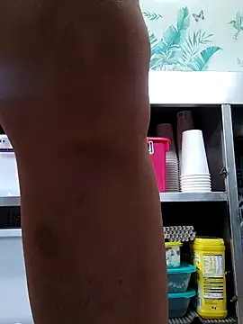 emiliemilf online show from November 2025 02:32:01 AM