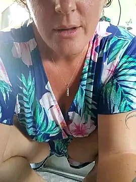 Snapshot of emiliemilf chatting on April 2026 02:49:02 AM emiliemilf online show from April 2026 02:49:02 AM