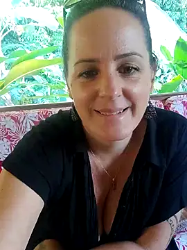 Snapshot of emiliemilf chatting on June 2026 08:09:01 PM emiliemilf online show from June 2026 08:09:01 PM
