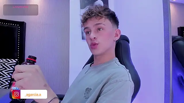 LiamWildx20 online show from April 2026 04:12:02 AM