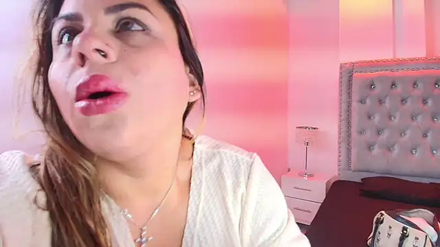 Snapshot of Lia_adamsss chatting on June 2026 04:04:01 AM Lia adamsss online show from June 2026 04:04:01 AM