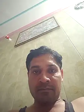 johnny8731 online show from April 2026 05:14:02 PM