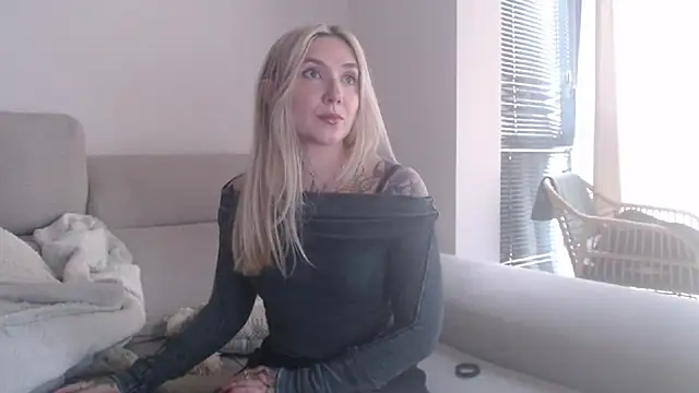 tattoobbgirl online show from November 2025 02:16:01 PM