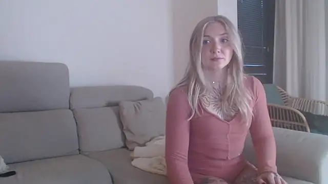 tattoobbgirl online show from December 2025 04:45:01 PM