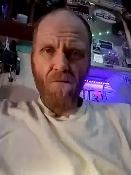 Snapshot of bigdguy6969 chatting on June 2026 05:21:02 AM bigdguy6969 online show from June 2026 05:21:02 AM