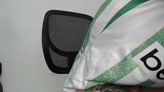 Snapshot of bigdick_monster1 chatting on March 2026 05:48:02 PM bigdick monster1 online show from March 2026 05:48:02 PM