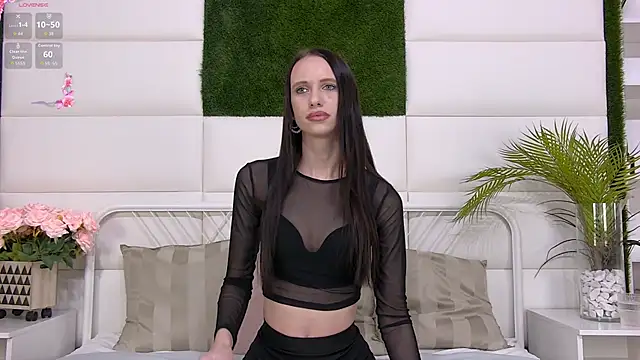 TaraHarris online show from April 2026 12:44:02 PM