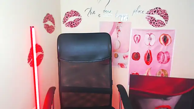 VanessaRey  online show from April 2026 06:10:01 PM