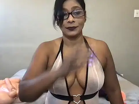 Snapshot of indianrose09 chatting on February 2026 10:08:02 AM indianrose09 online show from February 2026 10:08:02 AM