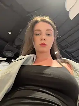 MilaBee online show from July 2026 04:37:02 PM