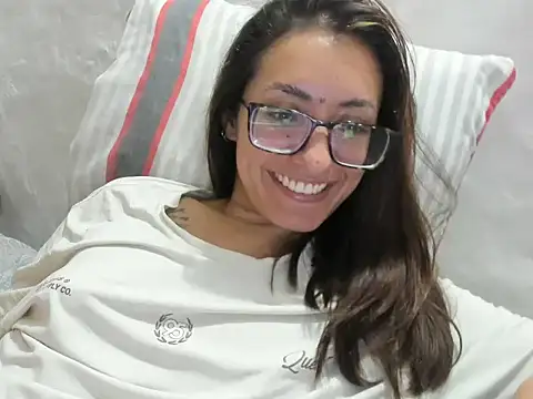 DulceXmile online show from February 2026 03:18:02 PM