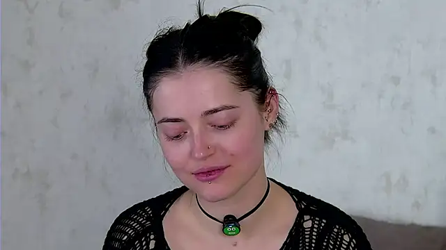 AshleyD  online show from April 2026 01:46:01 PM