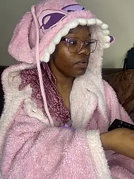 YummyMelanin117 online show from June 2026 07:41:02 PM