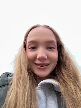 bambi lu online show from April 2026 04:46:02 PM