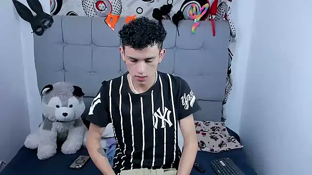 jeims hotboy online show from September 2025 03:17:02 AM