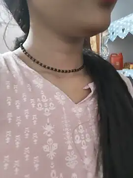 Snapshot of Eshwari_Chopra chatting on June 2026 11:42:01 PM Eshwari Chopra online show from June 2026 11:42:01 PM