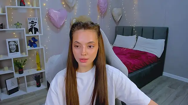 MelanieAlves online show from March 2026 06:01:01 PM