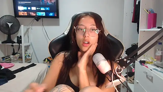 Snapshot of babygirlfree chatting on March 2026 02:05:02 AM babygirlfree online show from March 2026 02:05:02 AM