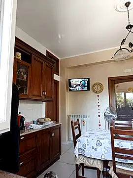 Alexis Bull online show from September 2025 10:28:01 AM