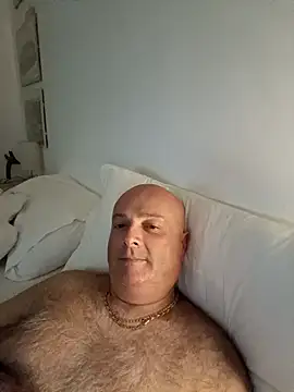 Alexis Bull online show from October 2025 12:43:01 AM