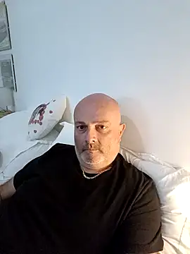 Alexis Bull online show from November 2025 02:17:01 PM