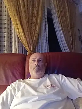 Alexis Bull online show from July 2026 11:02:01 PM