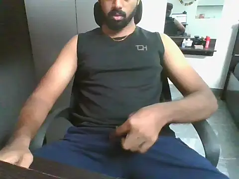 lovelyakash69 online show from April 2026 06:09:01 AM