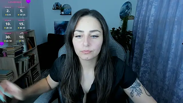 ValeriiMills online show from June 2026 10:22:01 PM