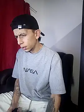 Snapshot of Chris__Jones chatting on October 2025 04:07:01 AM Chris Jones online show from October 2025 04:07:01 AM