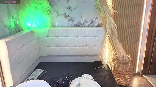 Cerecitaa02  online show from April 2026 01:19:01 AM