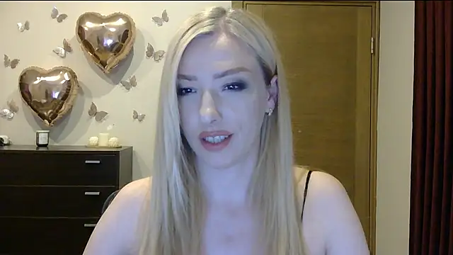 Snapshot of Wild_Silk_Desire chatting on June 2026 04:26:02 PM Wild Silk Desire online show from June 2026 04:26:02 PM