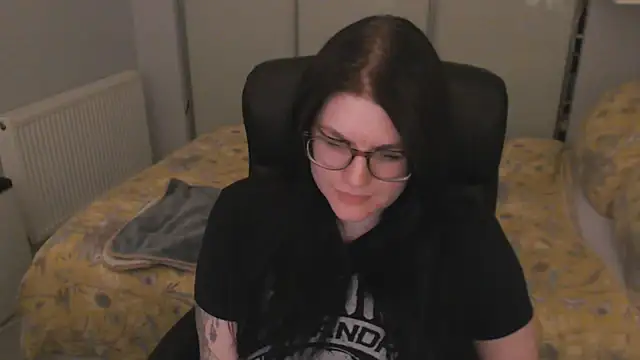 GothSuccubusBabe online show from April 2026 10:57:02 PM