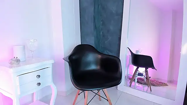 GingerMoon  online show from March 2026 07:18:02 PM