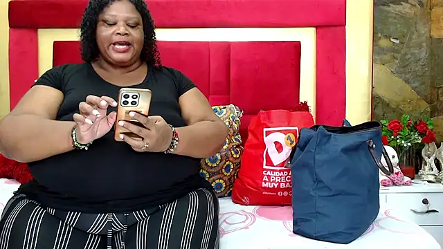 Snapshot of Exoticbigmandy chatting on July 2026 02:01:02 PM Exoticbigmandy online show from July 2026 02:01:02 PM