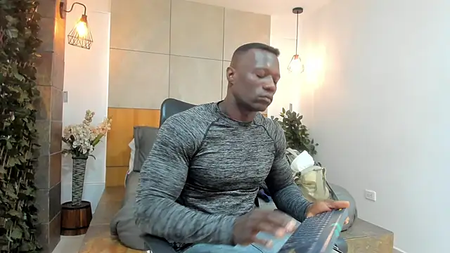 MarcusBlack  online show from April 2026 11:43:01 AM