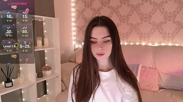 Snapshot of HolyMiax chatting on April 2026 03:43:01 AM HolyMiax online show from April 2026 03:43:01 AM