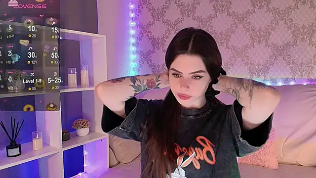 Snapshot of HolyMiax chatting on May 2026 03:35:02 AM HolyMiax online show from May 2026 03:35:02 AM