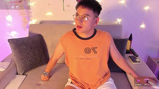 Snapshot of Young_Ben chatting on July 2026 07:01:01 AM Young Ben online show from July 2026 07:01:01 AM