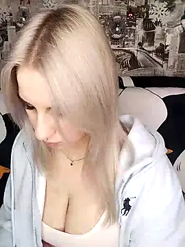 HoneyNelly online show from March 2026 11:32:01 PM