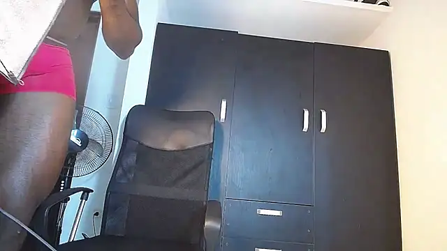 Joan silva online show from November 2025 05:17:01 AM