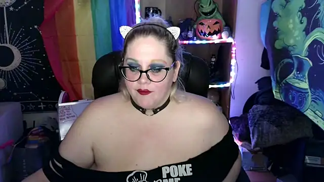 Snapshot of Kinky_Witch chatting on June 2026 04:17:02 PM Kinky Witch online show from June 2026 04:17:02 PM