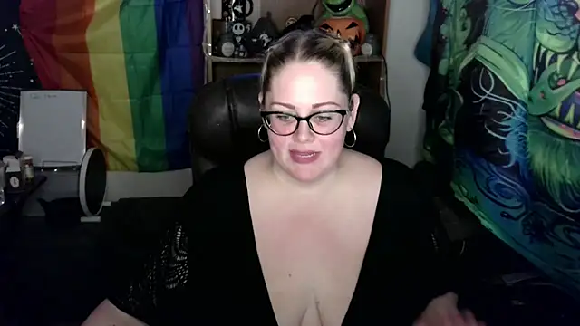 Snapshot of Kinky_Witch chatting on July 2026 12:04:02 AM Kinky Witch online show from July 2026 12:04:02 AM