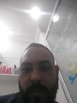 Snapshot of jfgustavo001 chatting on July 2026 08:46:01 PM jfgustavo001 online show from July 2026 08:46:01 PM