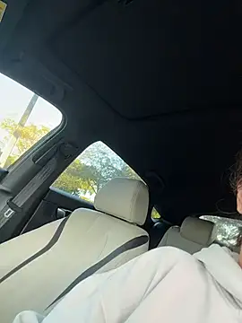 sweetsirenn online show from December 2025 12:47:02 PM